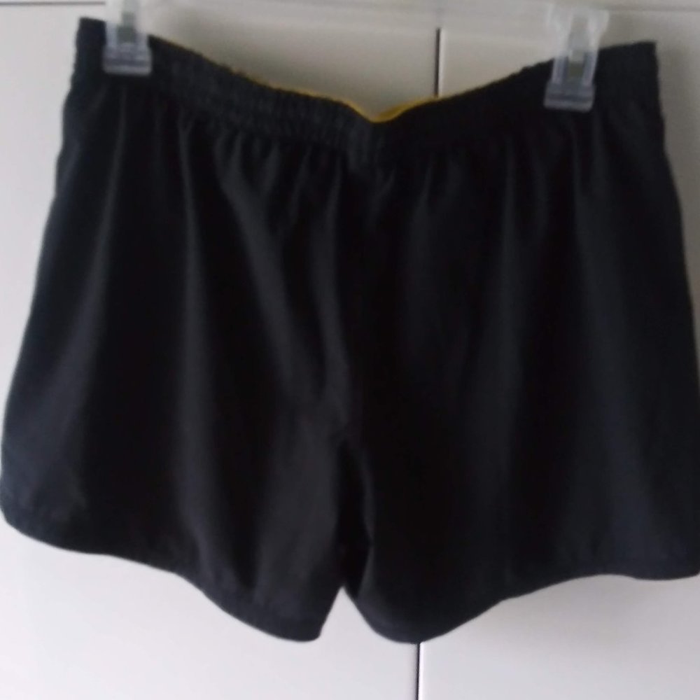 NIKE LIVESTRONG WOMENS PANT/SHORT SIZE S